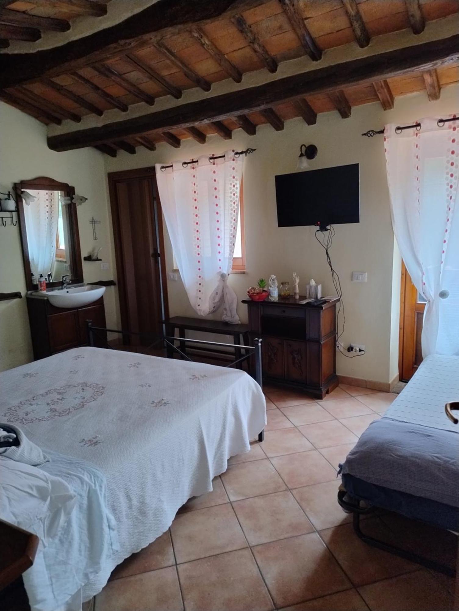 La Strega Ubriaca Bed & Breakfast Colle Val D'Elsa Exterior photo